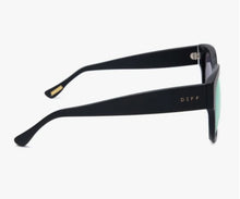 Load image into Gallery viewer, Bella II Oversized Sunglasses
