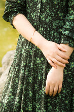 Load image into Gallery viewer, Phoebe Gold Mother-of-Pearl Bracelet