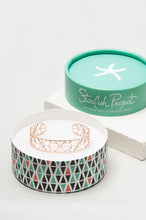 Load image into Gallery viewer, Kathleen Rose Gold Star-shaped Bracelet